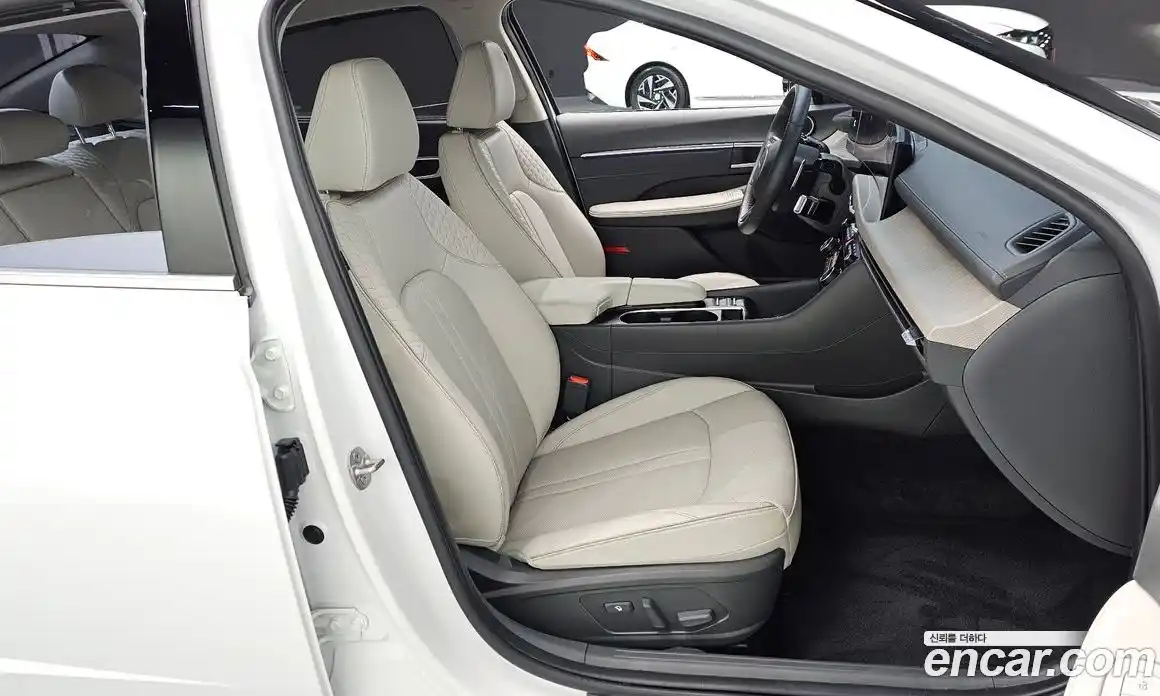 Hyundai Sonata 2024 1.6 Автомат в Москве № 457686, фото 10