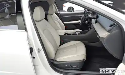 Hyundai Sonata 2024 1.6 Автомат в Москве № 457686, миниатюра 10