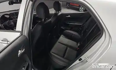 Kia Morning 2022 1.0 Автомат в Москве № 460244, миниатюра 12