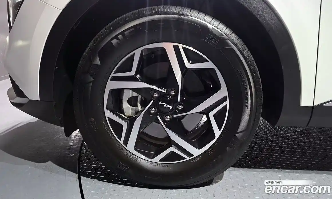 Kia Sportage 2024 1.6 Автомат в Москве № 461266, фото 5