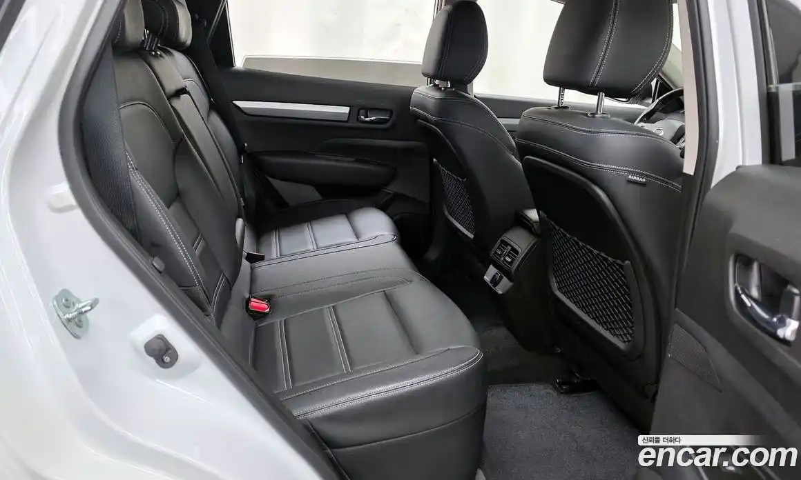 Renault QM6 2023 2.0 Автомат в Москве № 462980, фото 12