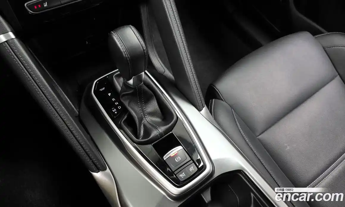 Renault QM6 2023 2.0 Автомат в Москве № 462980, фото 9