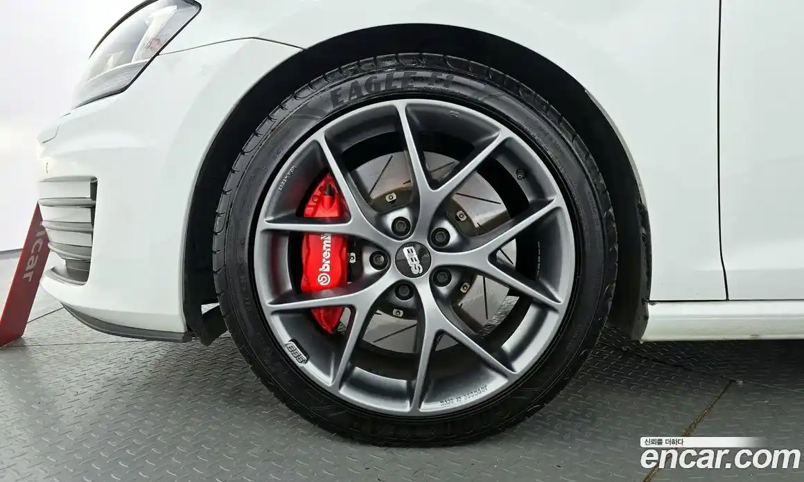 Volkswagen Golf 2016 2.0 Автомат в Москве № 465389, фото 5