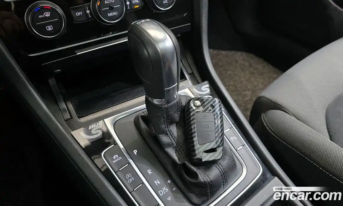 Volkswagen Golf 2016 2.0 Автомат в Москве № 465389, фото 9