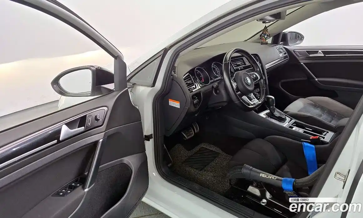 Volkswagen Golf 2016 2.0 Автомат в Москве № 465389, фото 10