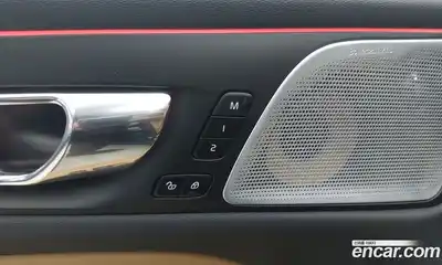 Volvo V60 2020 2.0 Автомат в Москве № 470144, миниатюра 11