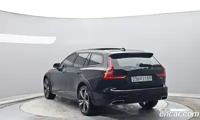 Volvo V60 2020 2.0 Автомат в Москве № 470144, миниатюра 2