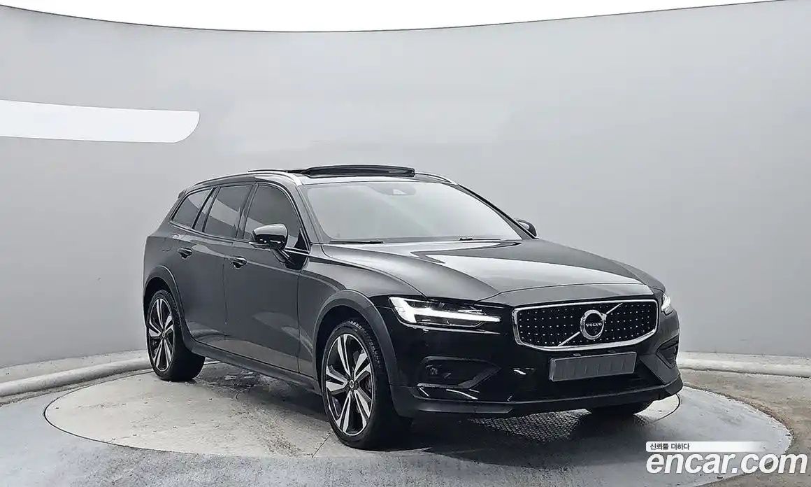 Volvo V60 2020 2.0 Автомат в Москве № 470144, фото 3