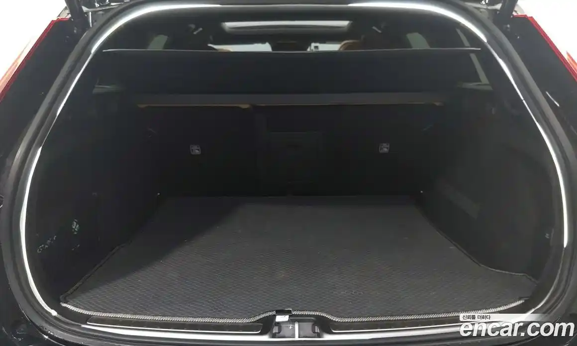 Volvo V60 2020 2.0 Автомат в Москве № 470144, фото 10