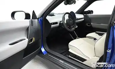 Mini Cooper 2024 0.1 в Москве № 491250, миниатюра 11