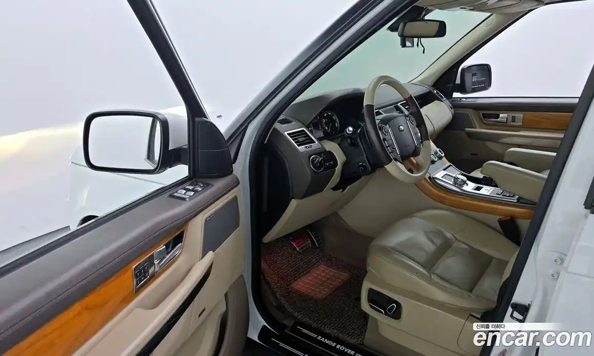 Land Rover Range-Rover Sport 2013 3.0 Автомат в Москве № 492469, фото 10