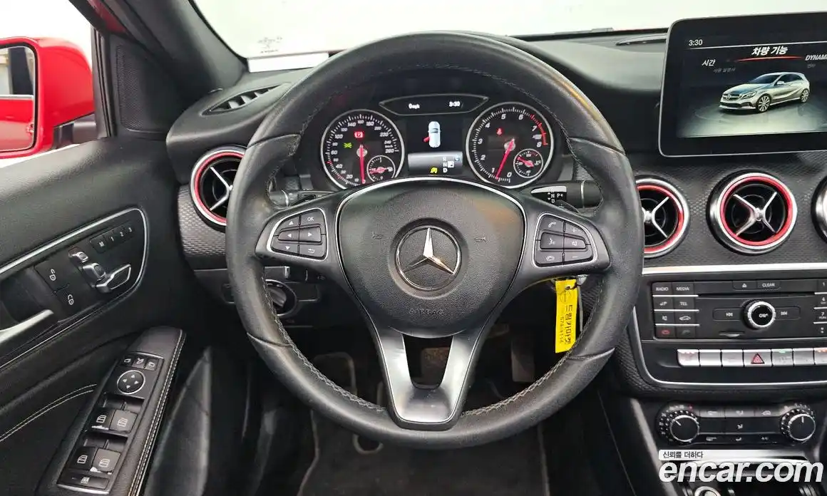 Mercedes-Benz A-Class 2017 1.6 Автомат в Москве № 495427, фото 14