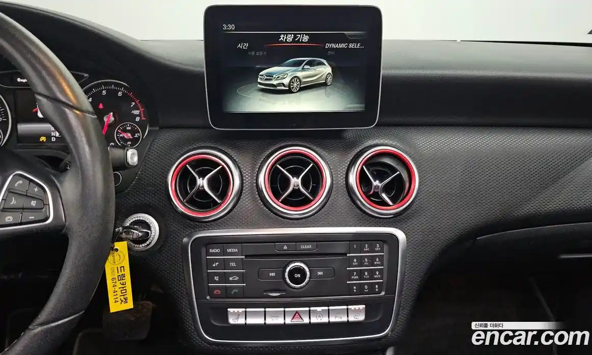 Mercedes-Benz A-Class 2017 1.6 Автомат в Москве № 495427, фото 15