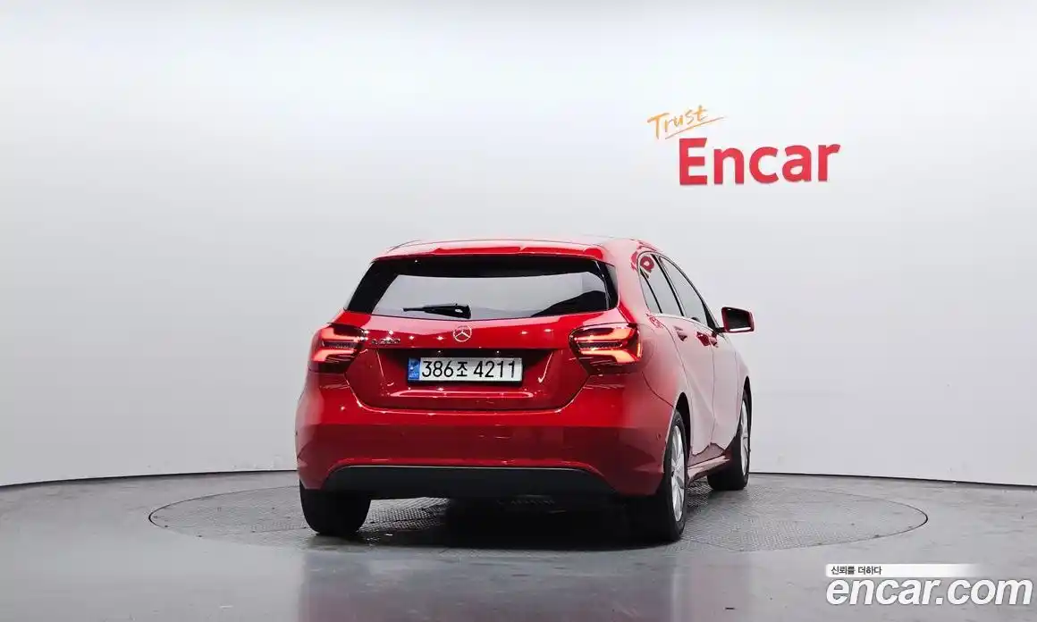 Mercedes-Benz A-Class 2017 1.6 Автомат в Москве № 495427, фото 4