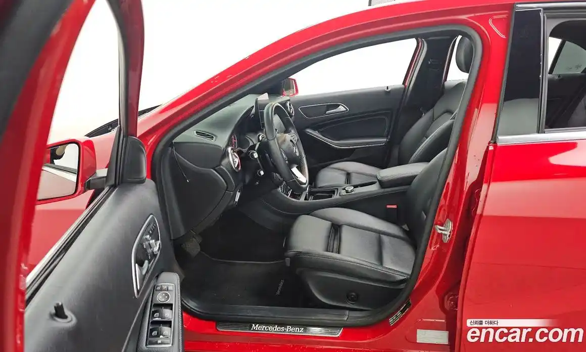 Mercedes-Benz A-Class 2017 1.6 Автомат в Москве № 495427, фото 10