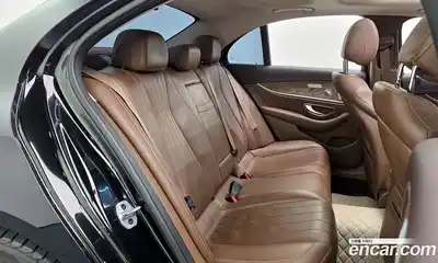 Mercedes-Benz E-Class 2019 2.0 Автомат в Москве № 495509, миниатюра 12