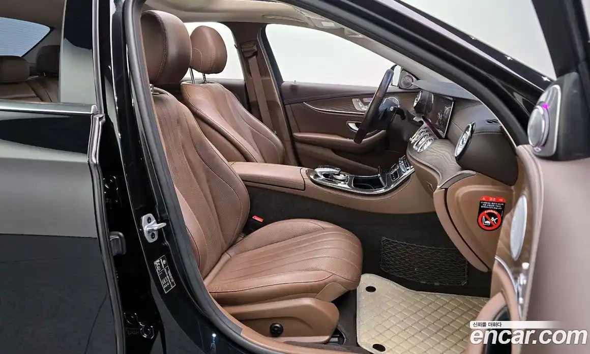 Mercedes-Benz E-Class 2019 2.0 Автомат в Москве № 495509, фото 10