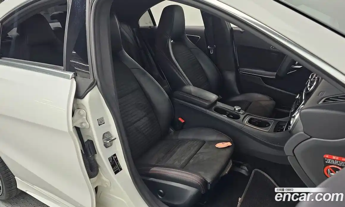 Mercedes-Benz CLA-Class 2018 2.0 Автомат в Москве № 495609, фото 11