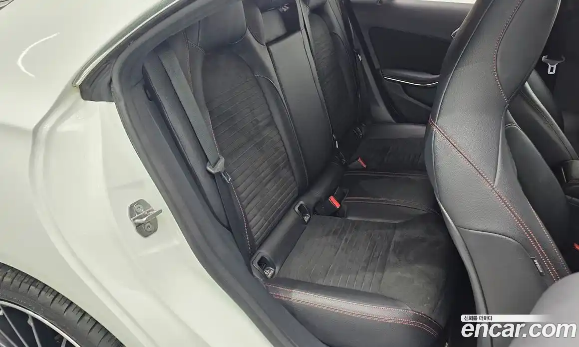 Mercedes-Benz CLA-Class 2018 2.0 Автомат в Москве № 495609, фото 12