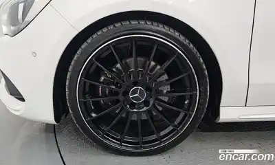 Mercedes-Benz CLA-Class 2018 2.0 Автомат в Москве № 495609, миниатюра 5