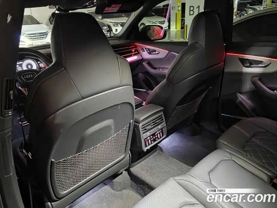 Audi Q8 2025 3.0 Автомат в Москве № 497276, фото 11