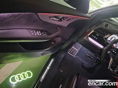 Audi Q8 2025 3.0 Автомат в Москве № 497276, миниатюра 7