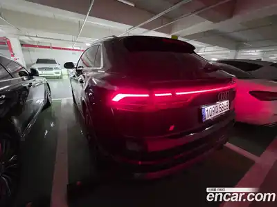 Audi Q8 2025 3.0 Автомат в Москве № 497276, миниатюра 10