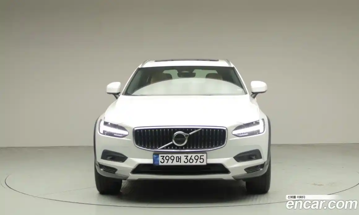 Volvo V90 2025 2.0 Автомат в Москве № 497848, фото 3