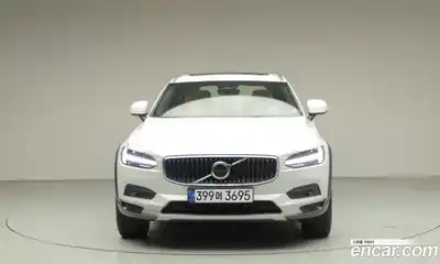 Volvo V90 2025 2.0 Автомат в Москве № 497848, миниатюра 3