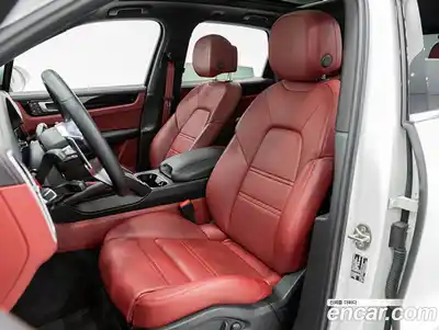 Porsche Cayenne 2023 3.0 Автомат в Москве № 498136, миниатюра 10