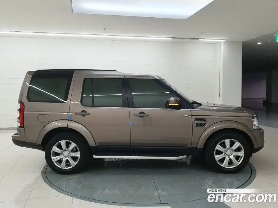 Land Rover Discovery 2016 3.0 Автомат в Москве № 498526, фото 17
