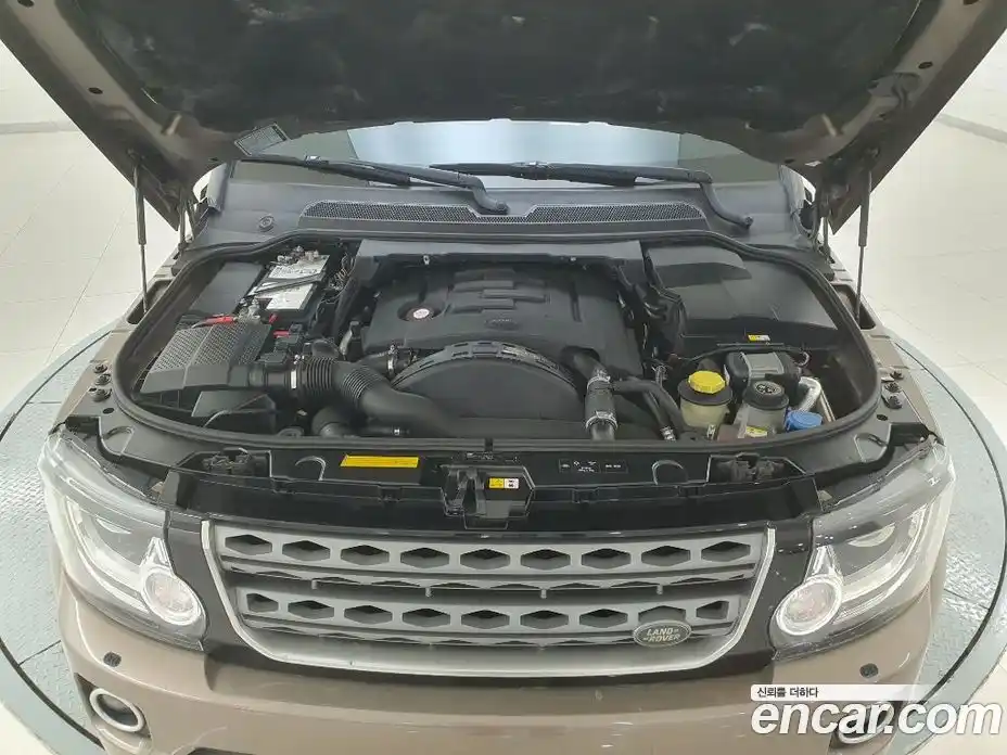 Land Rover Discovery 2016 3.0 Автомат в Москве № 498526, фото 19