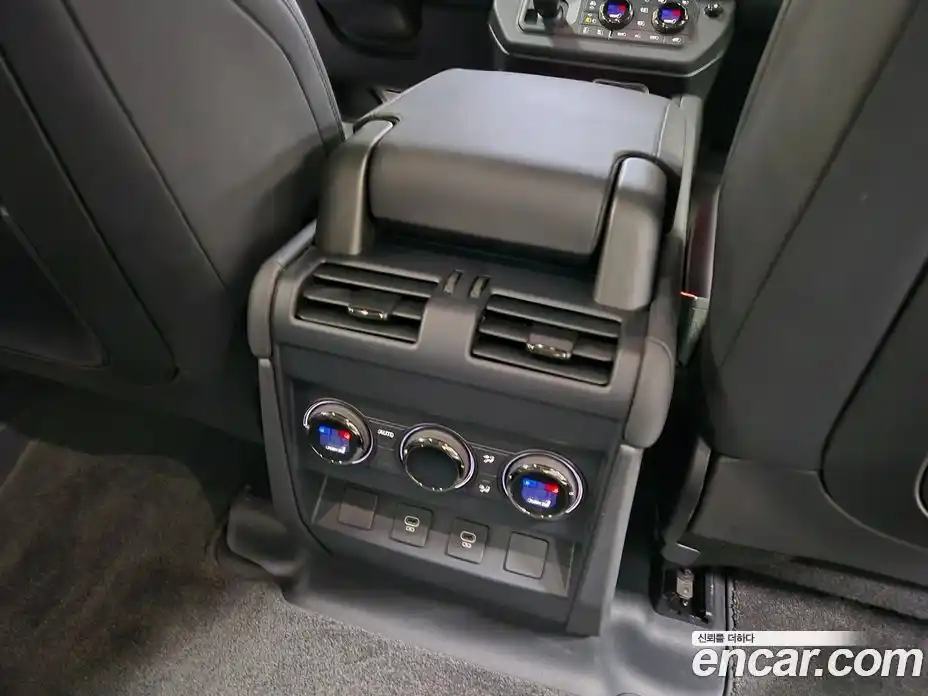 Land Rover Defender 2025 4.4 Автомат в Москве № 498584, фото 18