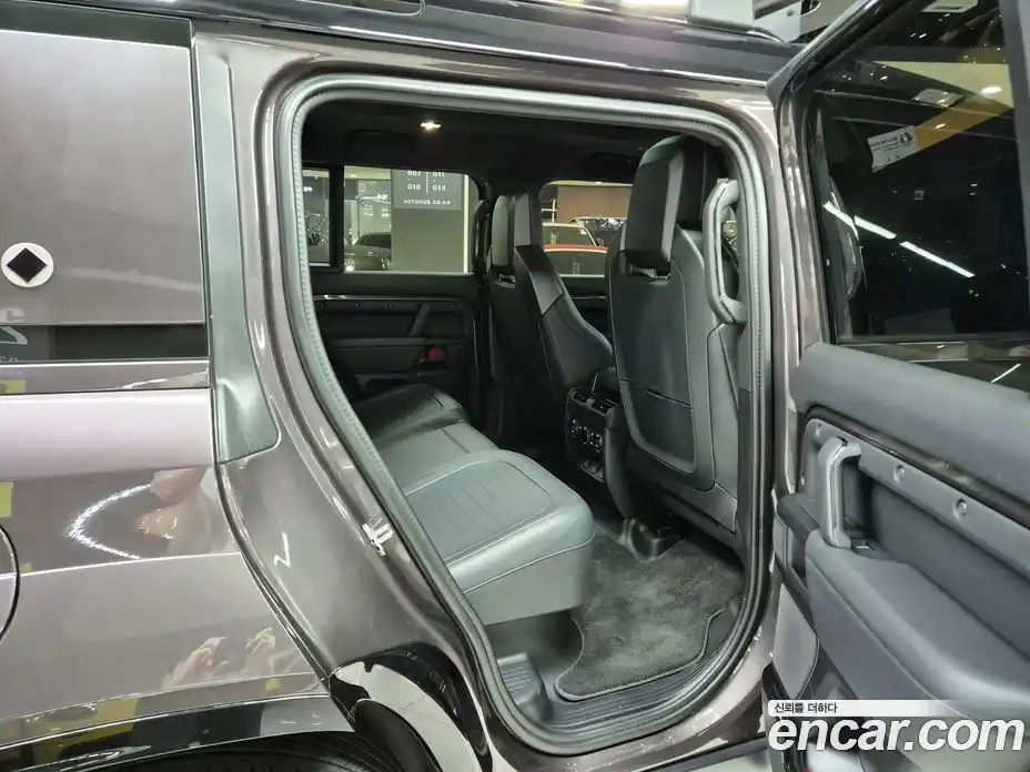 Land Rover Defender 2025 4.4 Автомат в Москве № 498584, фото 10