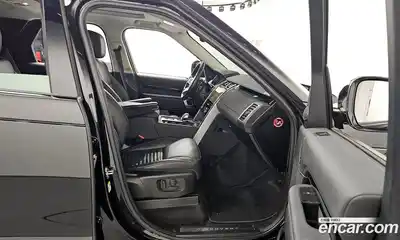 Land Rover Discovery 2023 3.0 Автомат в Москве № 498726, миниатюра 11