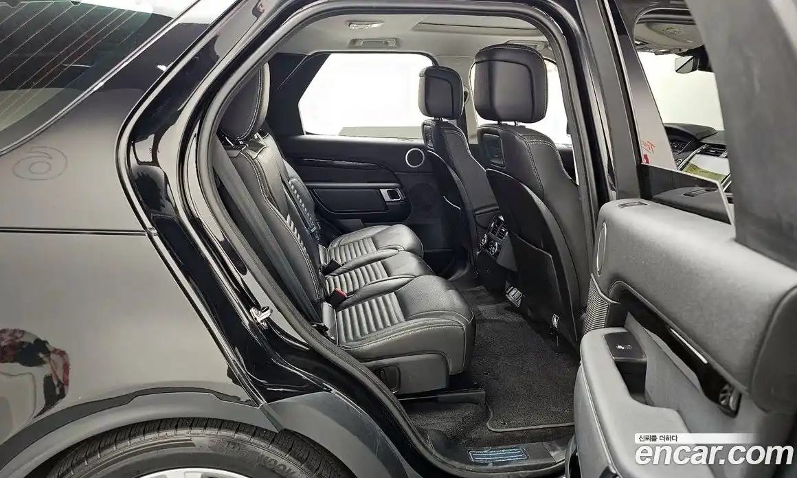 Land Rover Discovery 2023 3.0 Автомат в Москве № 498726, фото 12