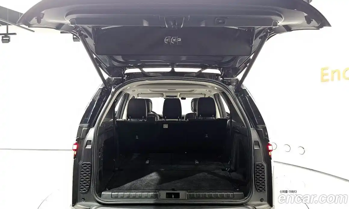 Land Rover Discovery 2023 3.0 Автомат в Москве № 498726, фото 20