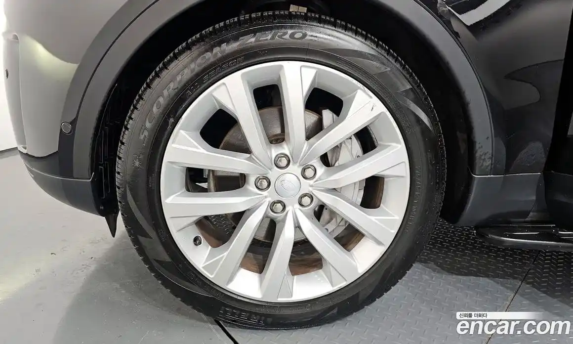 Land Rover Discovery 2023 3.0 Автомат в Москве № 498726, фото 5