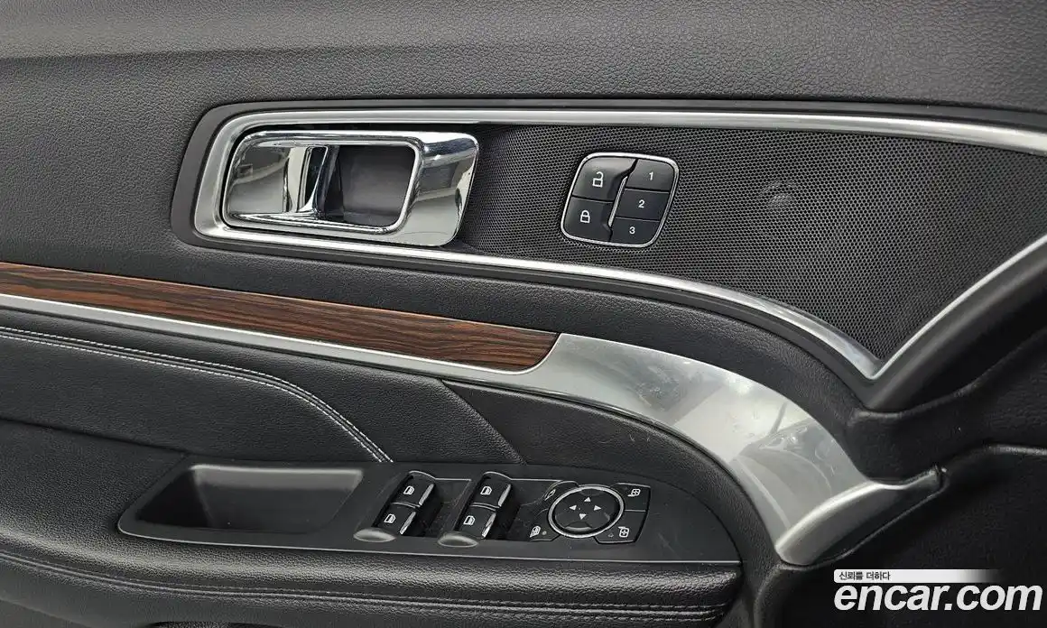 Ford Explorer 2017 2.3 Автомат в Москве № 498811, фото 18