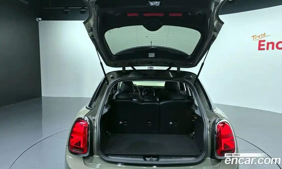 Mini Cooper 2020 1.5 Автомат в Москве № 499150, фото 20