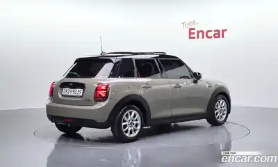 Mini Cooper 2020 1.5 Автомат в Москве № 499150, миниатюра 2