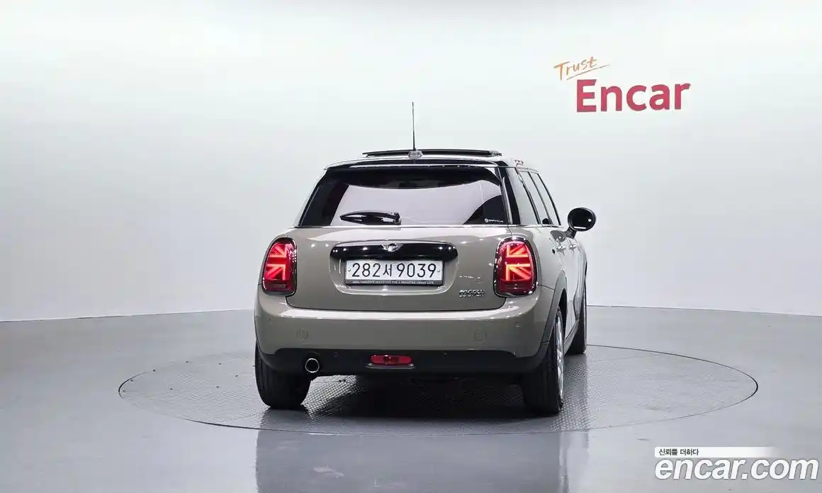 Mini Cooper 2020 1.5 Автомат в Москве № 499150, фото 4