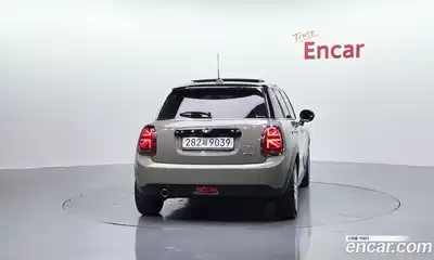 Mini Cooper 2020 1.5 Автомат в Москве № 499150, миниатюра 4