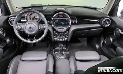 Mini Cooper 2020 1.5 Автомат в Москве № 499150, миниатюра 7