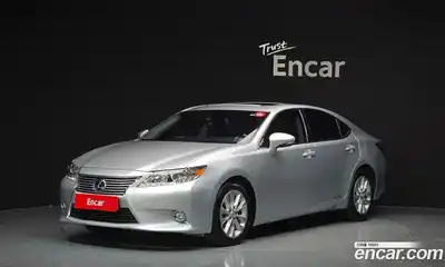 Lexus ES, 2015