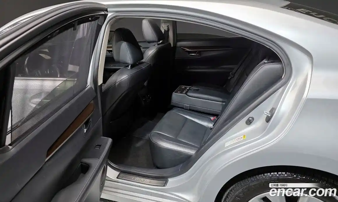 Lexus ES 2015 2.5 Автомат в Москве № 499659, фото 11