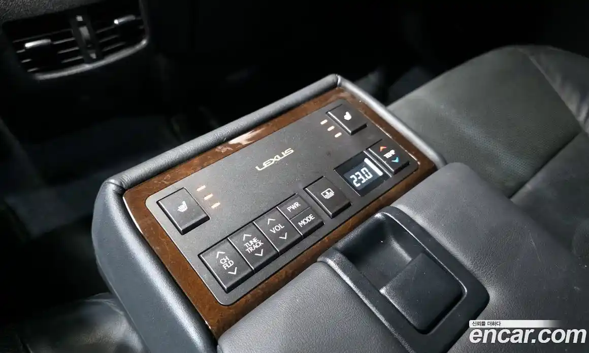 Lexus ES 2015 2.5 Автомат в Москве № 499659, фото 19