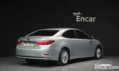 Lexus ES 2015 2.5 Автомат в Москве № 499659, миниатюра 2