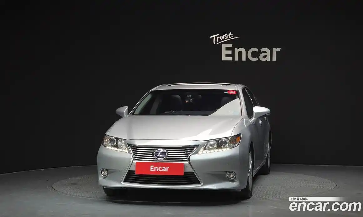 Lexus ES 2015 2.5 Автомат в Москве № 499659, фото 3