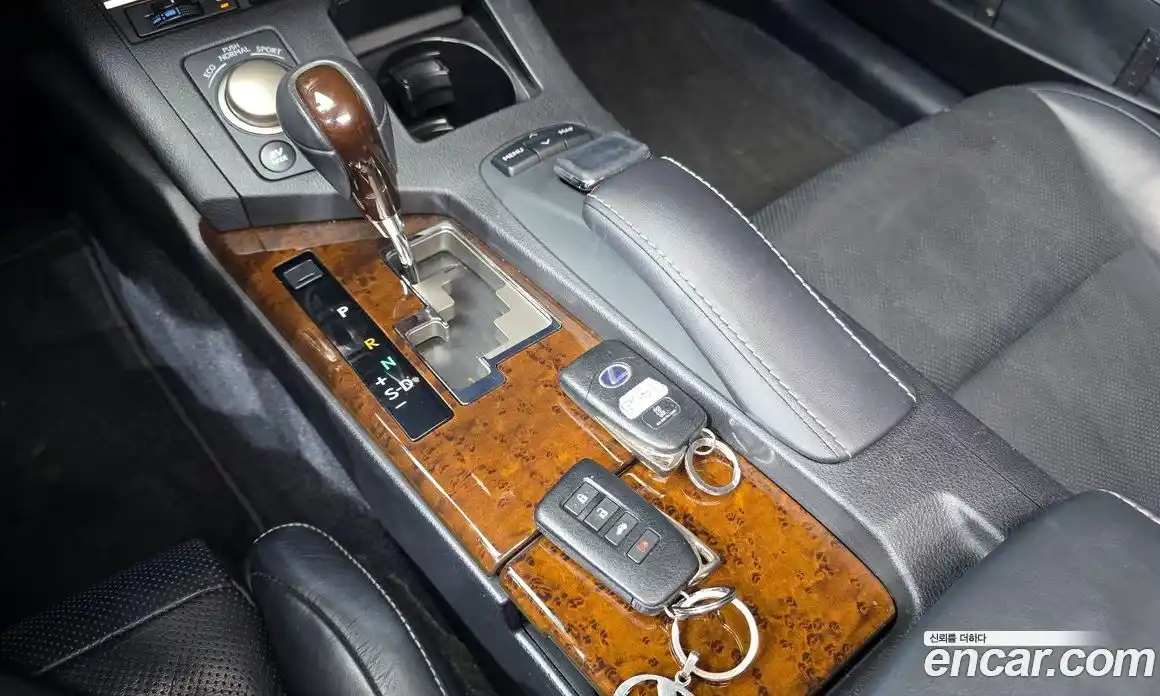 Lexus ES 2015 2.5 Автомат в Москве № 499659, фото 9